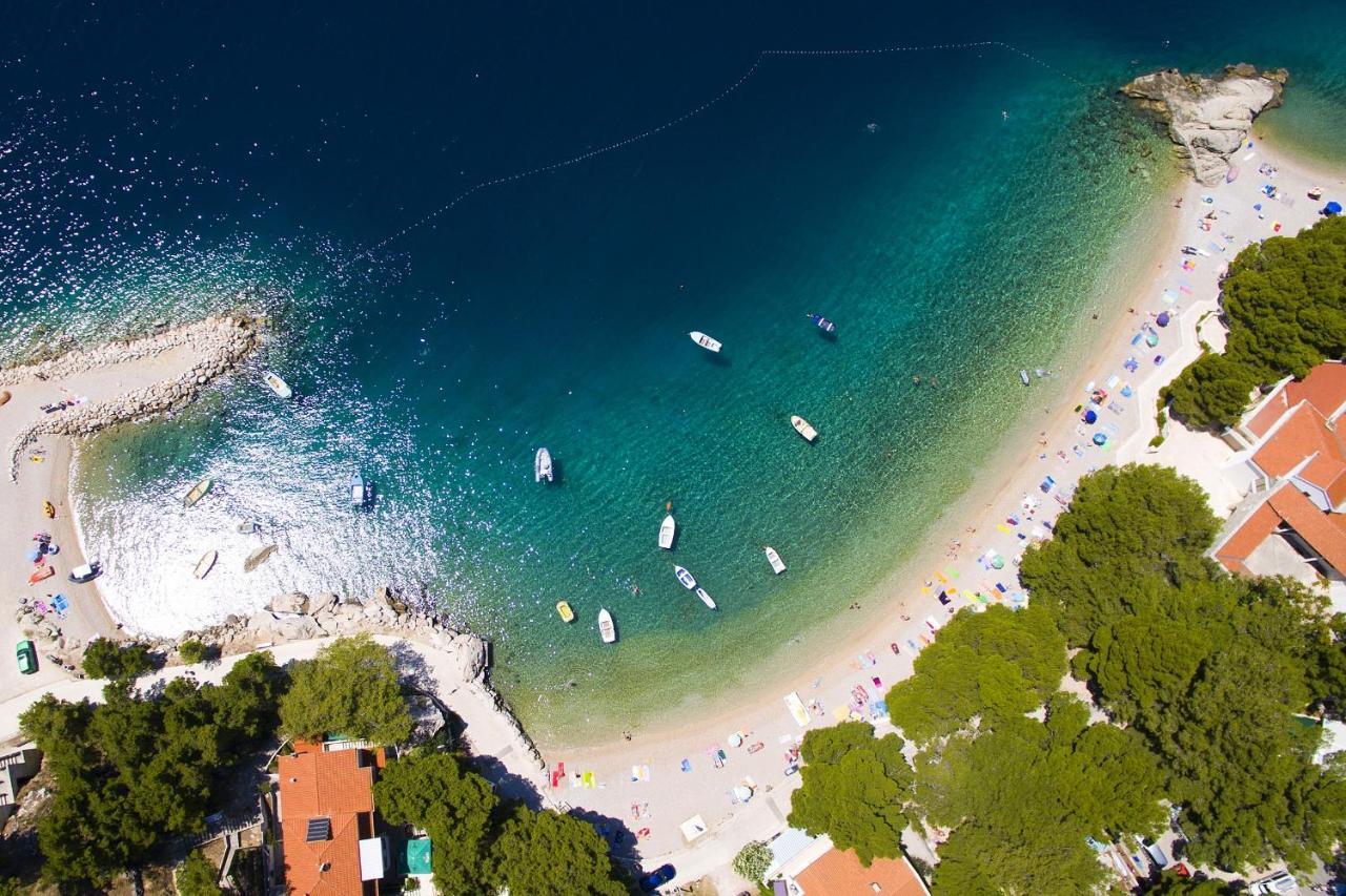 Rooms With A Parking Space Brela, Makarska - 17281 Ngoại thất bức ảnh