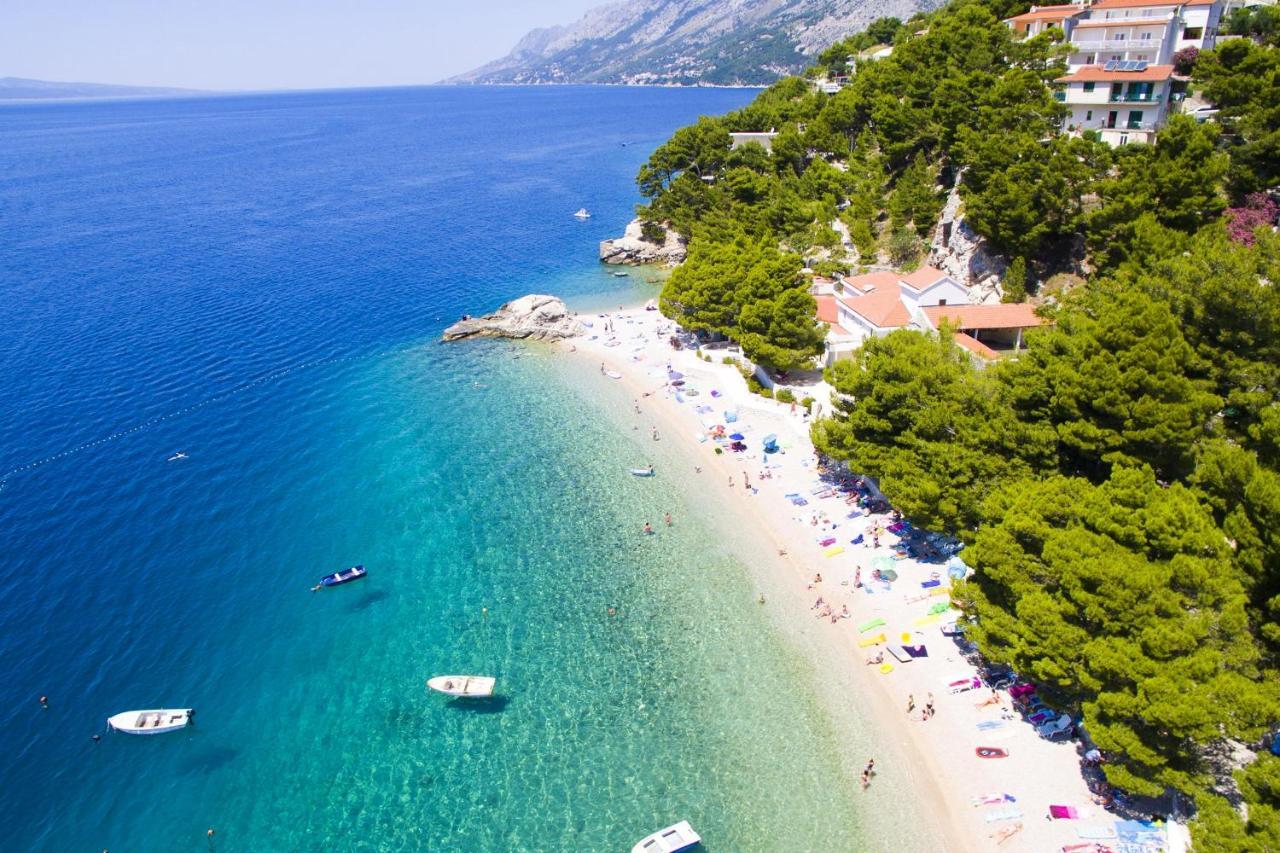 Rooms With A Parking Space Brela, Makarska - 17281 Ngoại thất bức ảnh