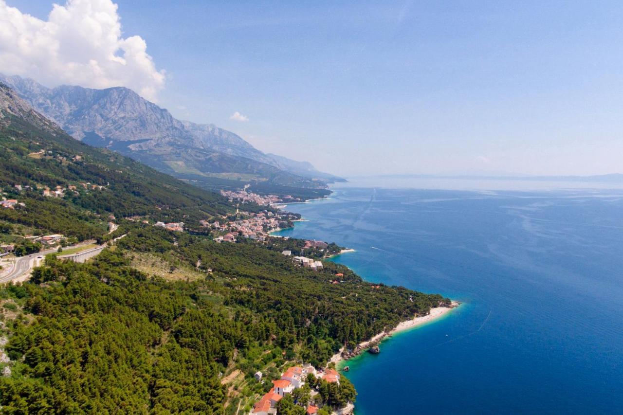 Rooms With A Parking Space Brela, Makarska - 17281 Ngoại thất bức ảnh