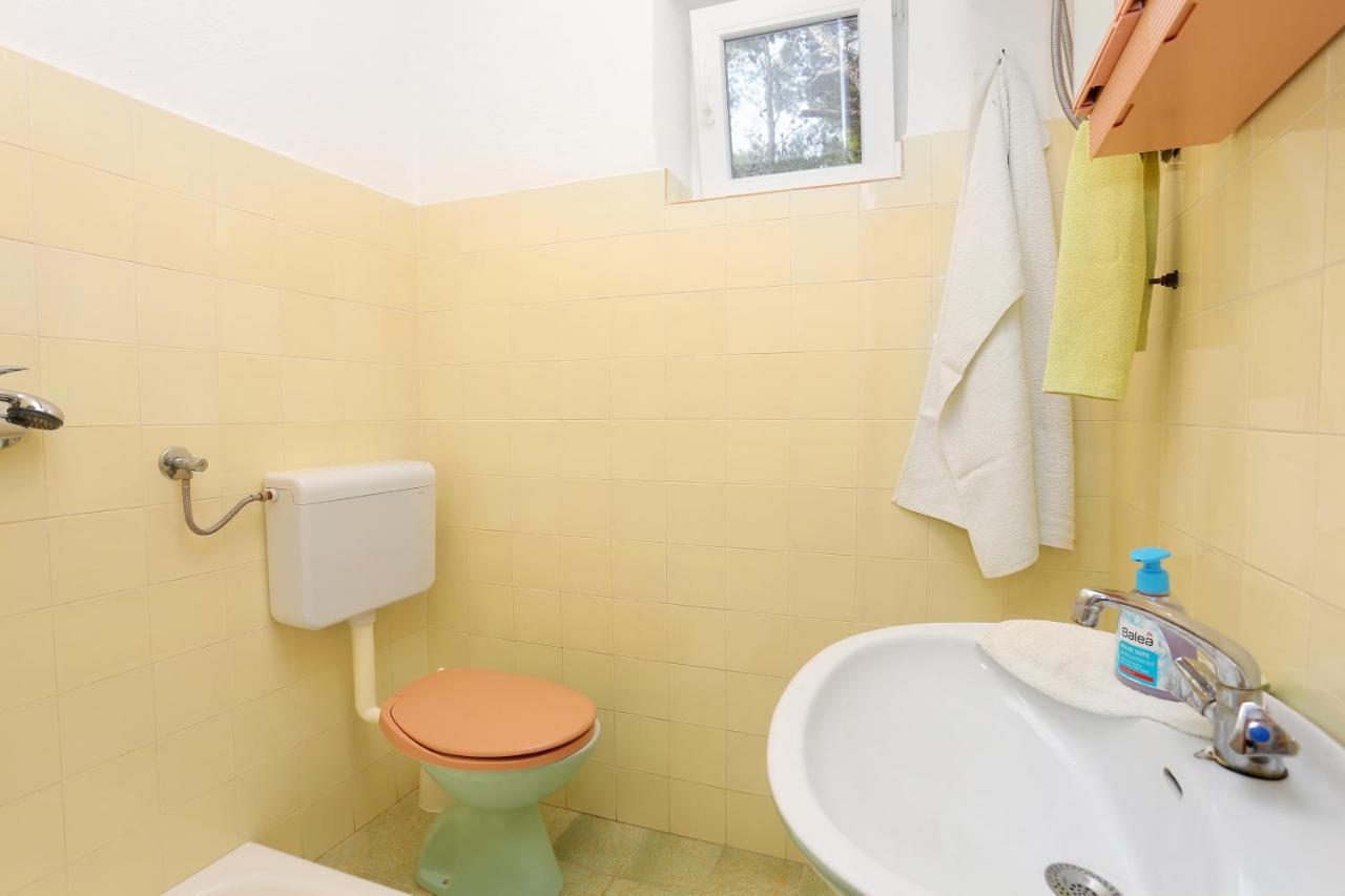 Rooms With A Parking Space Brela, Makarska - 17281 Ngoại thất bức ảnh