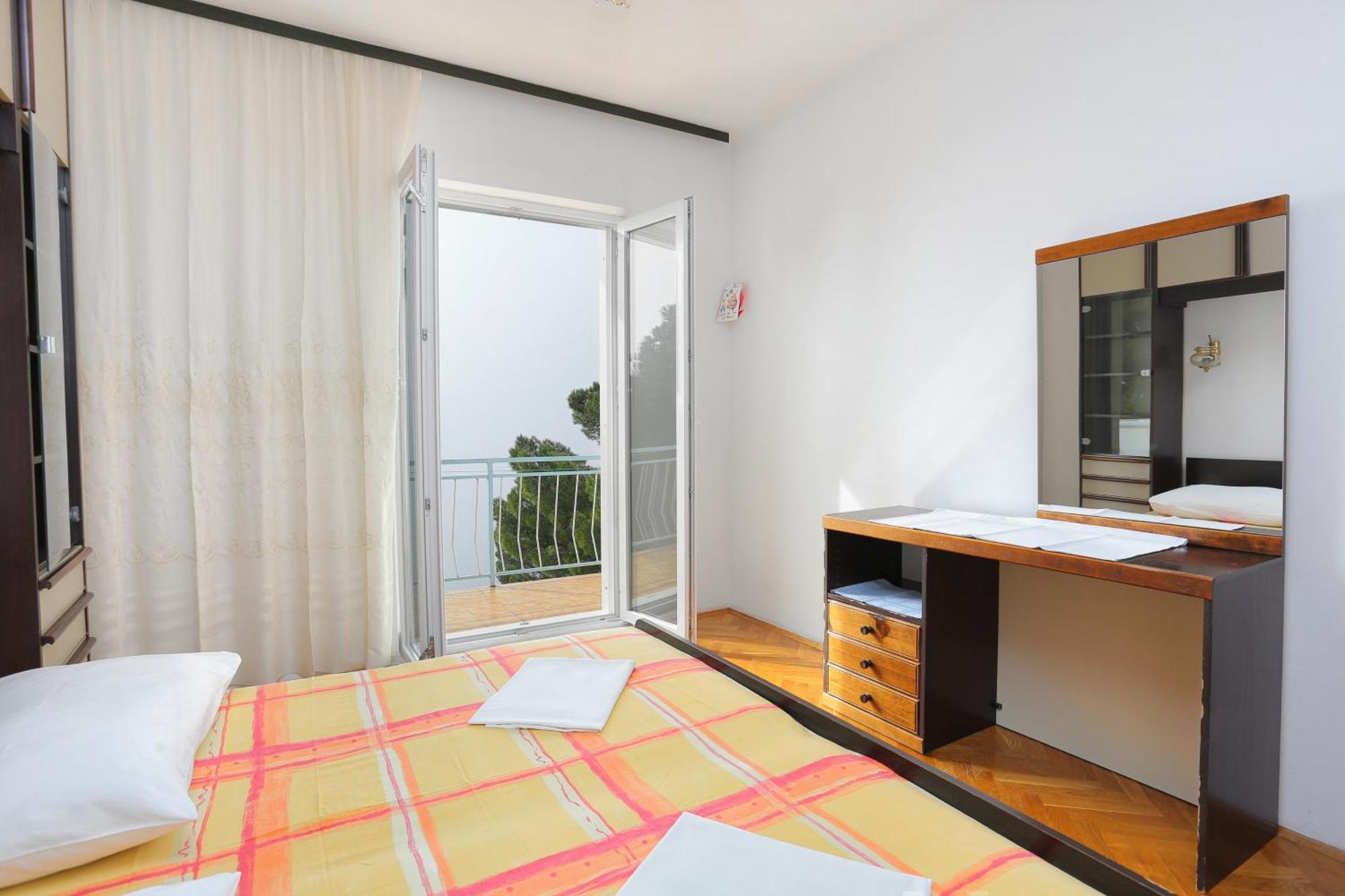 Rooms With A Parking Space Brela, Makarska - 17281 Phòng bức ảnh